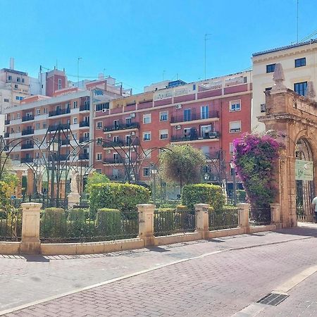 Hogar Vera Apartments&Bikes バレンシア エクステリア 写真
