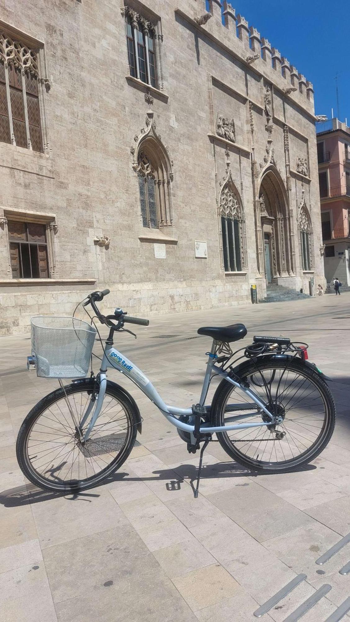 Hogar Vera Apartments&Bikes バレンシア エクステリア 写真