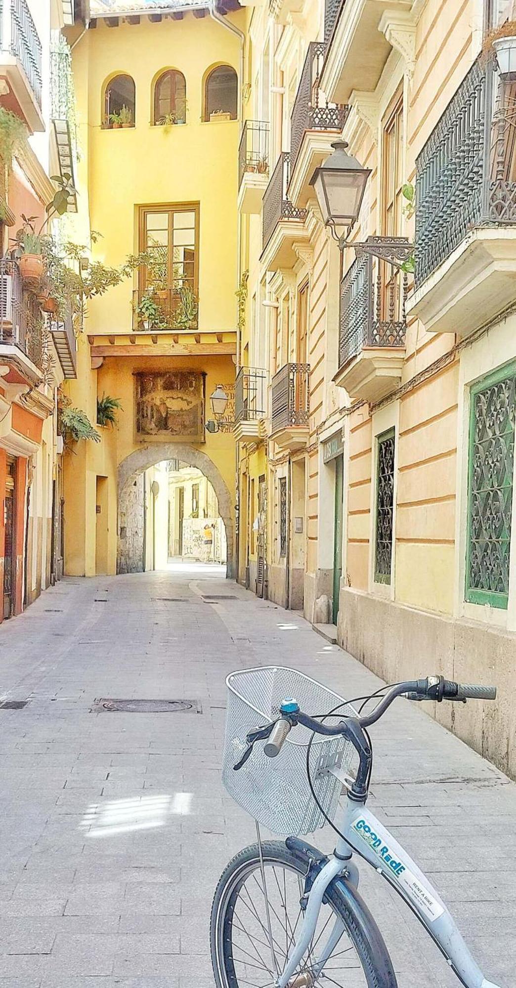 Hogar Vera Apartments&Bikes バレンシア エクステリア 写真