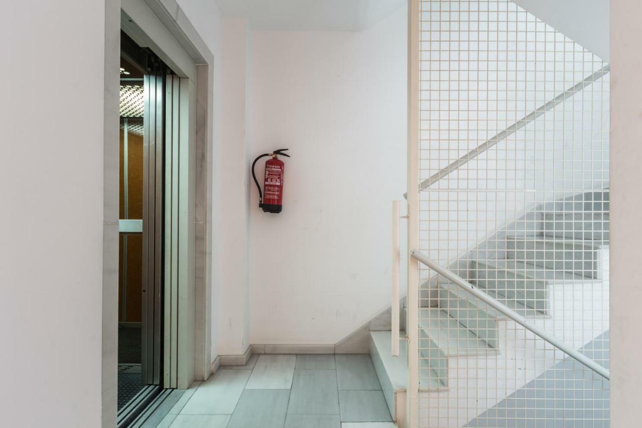 Hogar Vera Apartments&Bikes バレンシア エクステリア 写真
